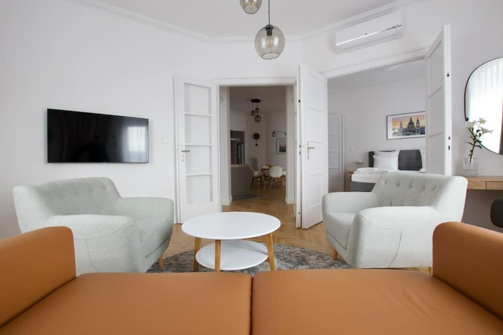 Premium Apartment By Hi - Central 2 Bedroom - Best View Budapest Ngoại thất bức ảnh