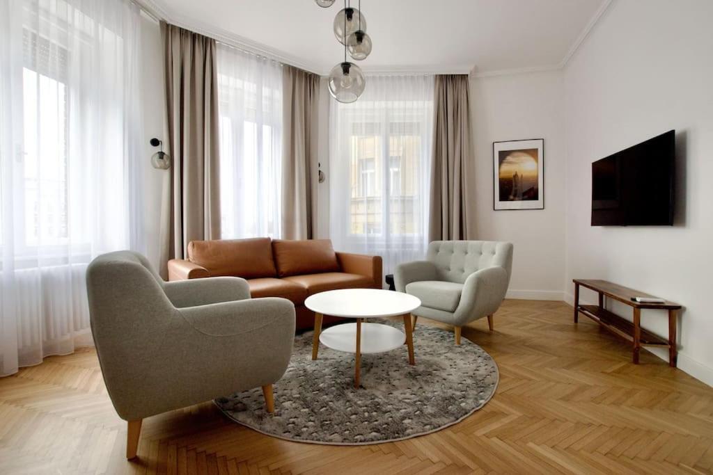 Premium Apartment By Hi - Central 2 Bedroom - Best View Budapest Ngoại thất bức ảnh