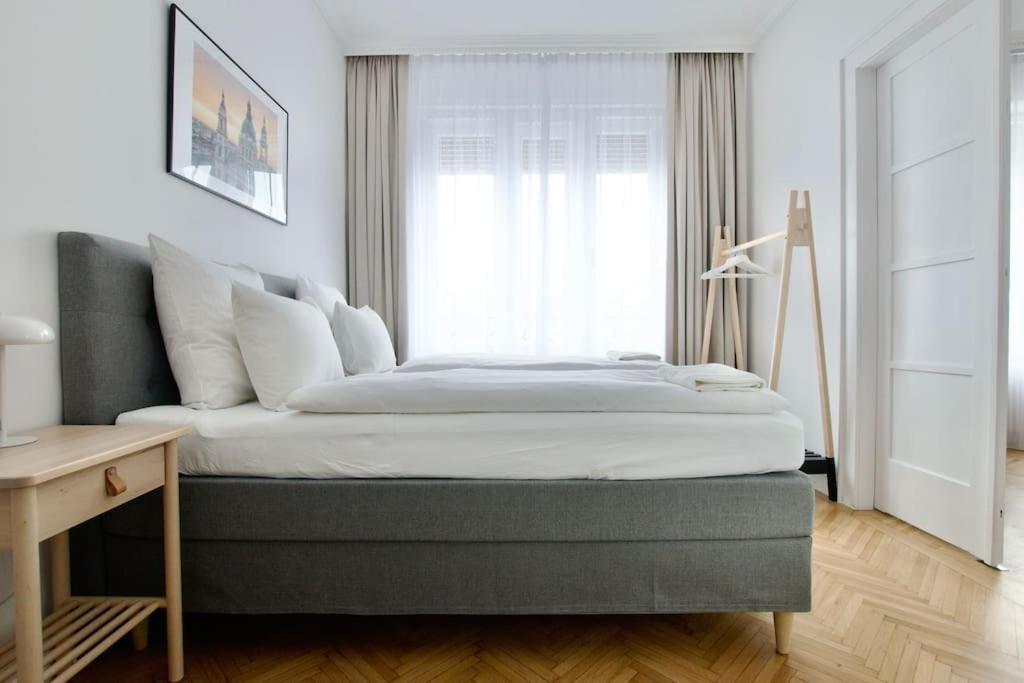 Premium Apartment By Hi - Central 2 Bedroom - Best View Budapest Ngoại thất bức ảnh