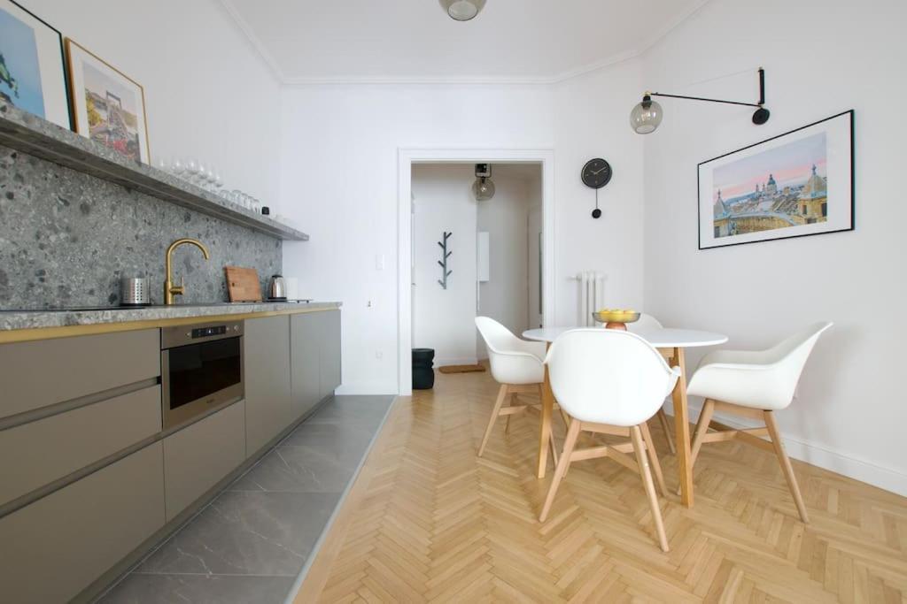 Premium Apartment By Hi - Central 2 Bedroom - Best View Budapest Ngoại thất bức ảnh