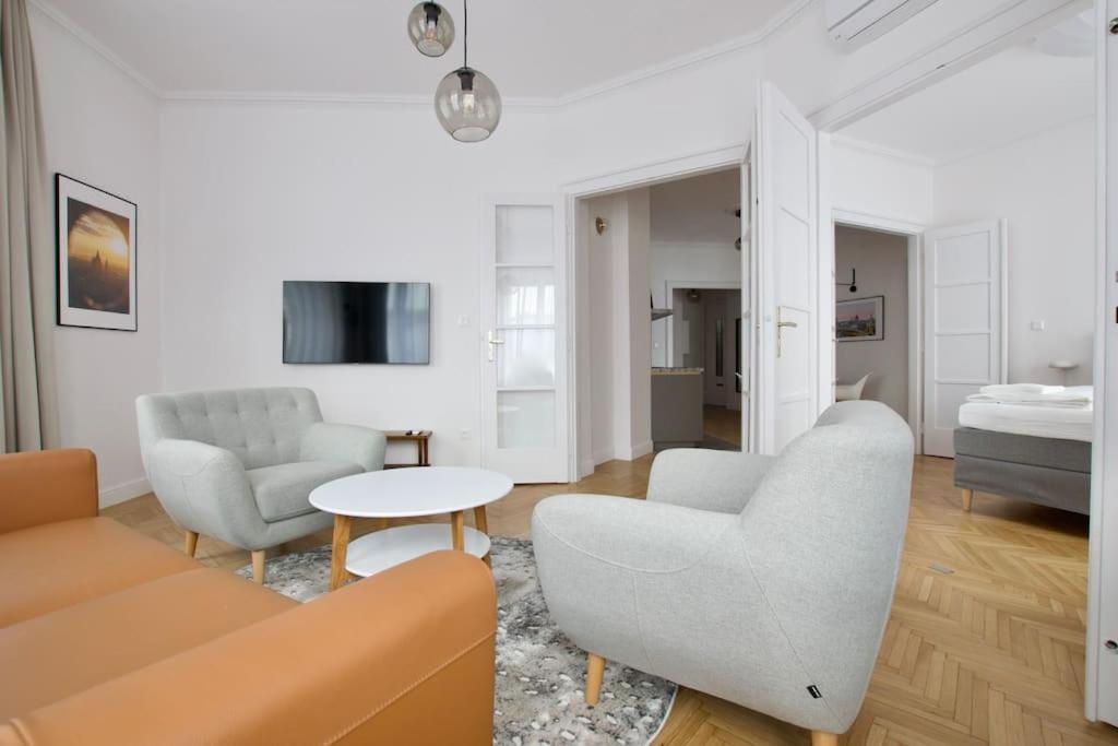 Premium Apartment By Hi - Central 2 Bedroom - Best View Budapest Ngoại thất bức ảnh
