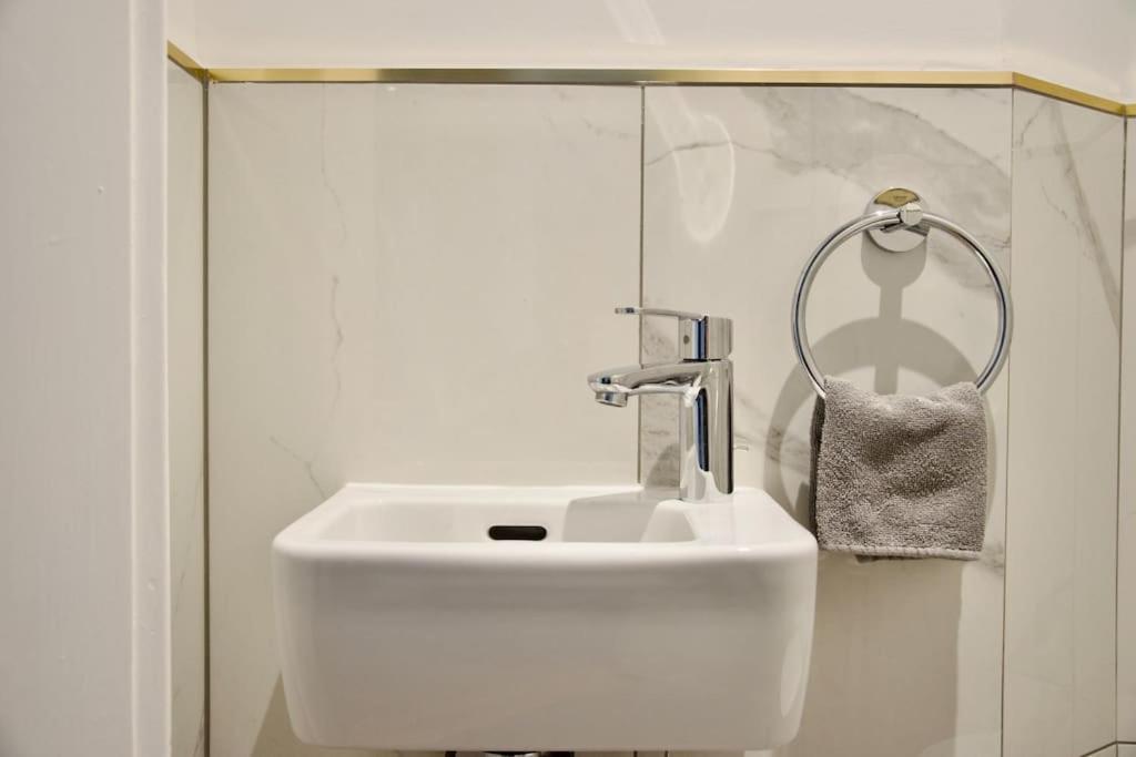 Premium Apartment By Hi - Central 2 Bedroom - Best View Budapest Ngoại thất bức ảnh